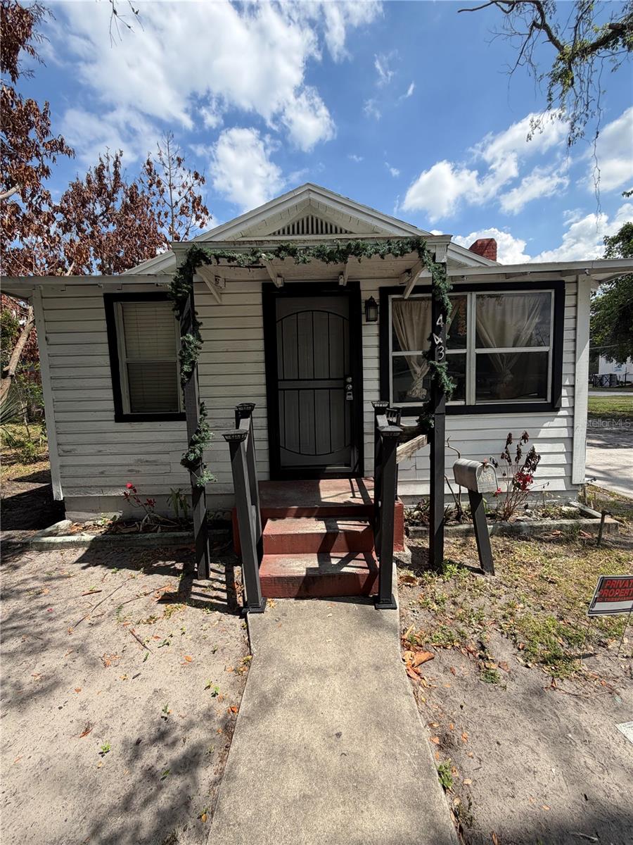 Listing photo id 1 for 443 Mcfall Avenue