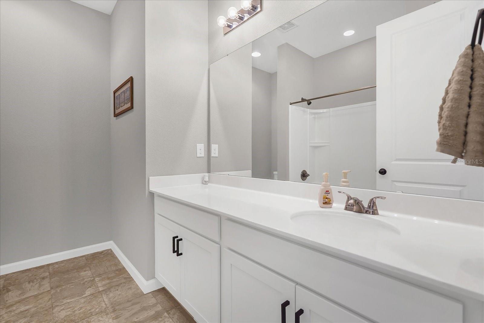 Image 19 of 30 For 551 Lake Smart Boulevard