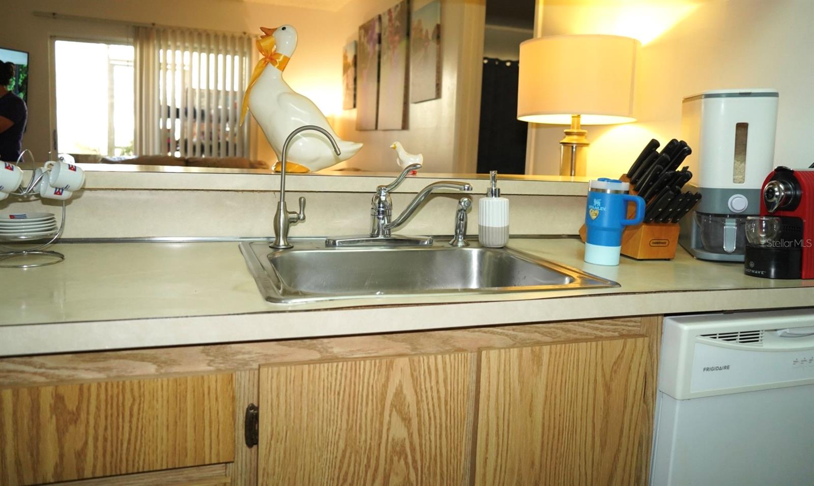 Image 5 of 10 For 1664 Sunny Brook Lane Ne 103