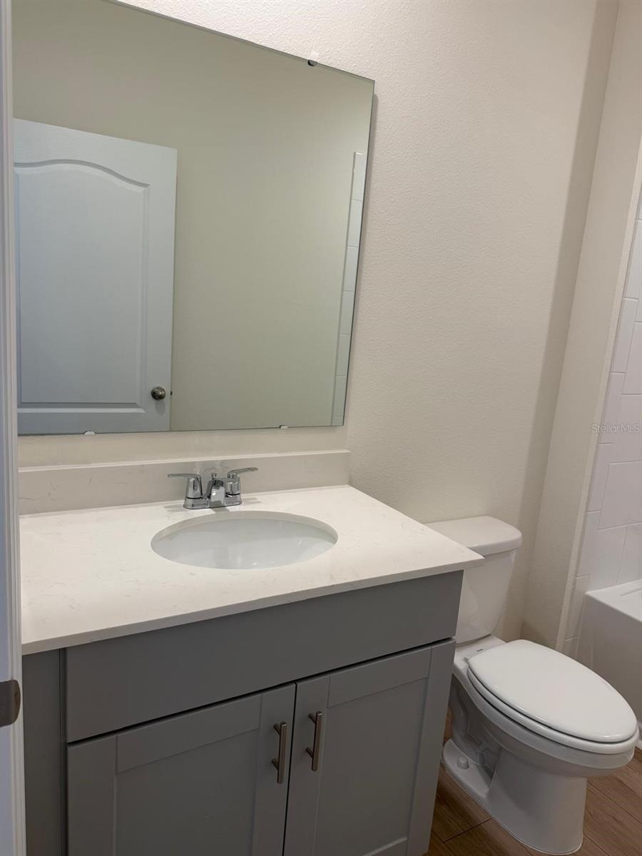 Image 16 of 29 For 299 Conway Avenue