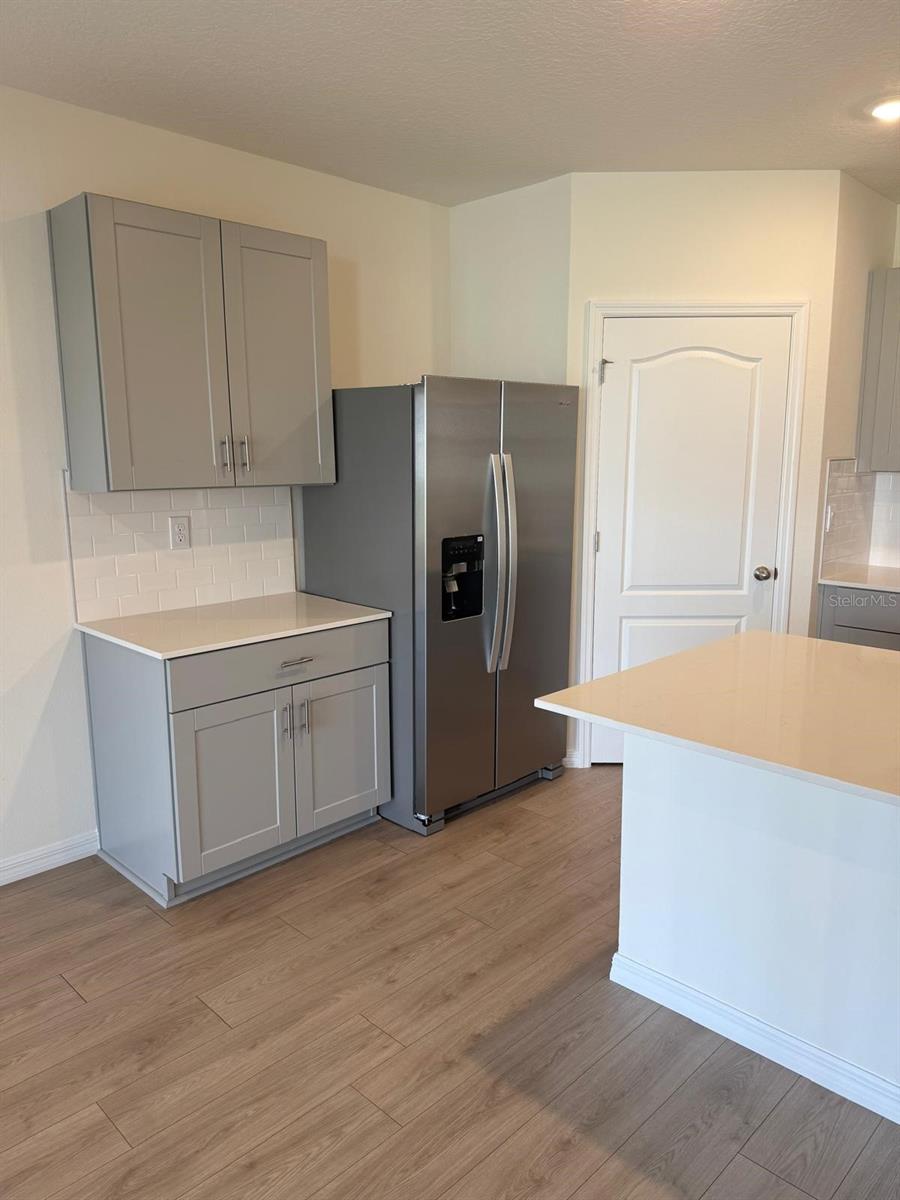 Image 19 of 29 For 299 Conway Avenue