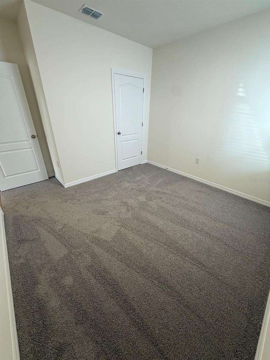 Image 23 of 29 For 299 Conway Avenue