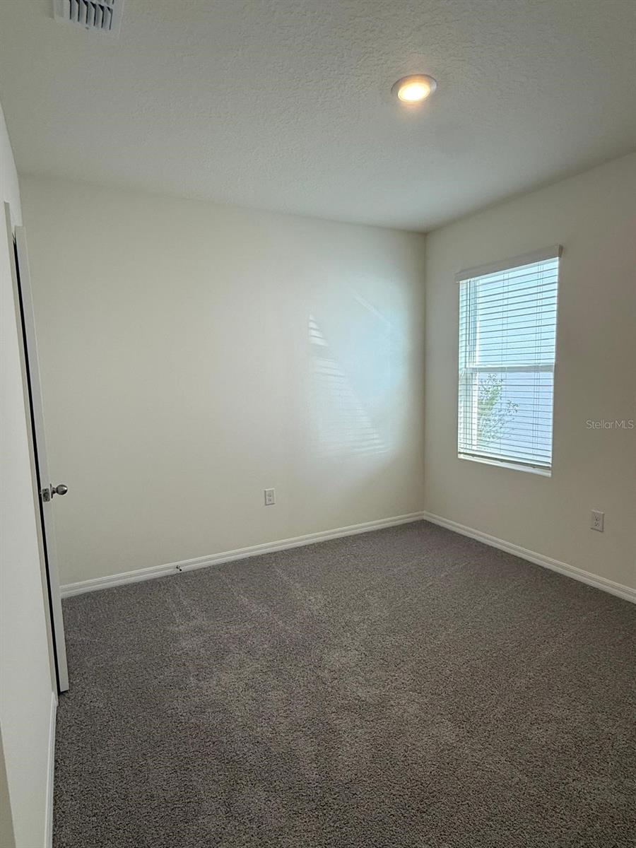 Image 25 of 29 For 299 Conway Avenue