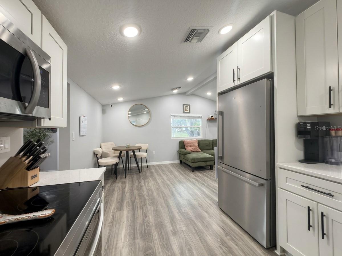 Image 11 of 29 For 1611 Salmon Street