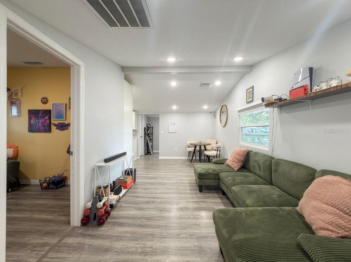 Image 14 of 29 For 1611 Salmon Street