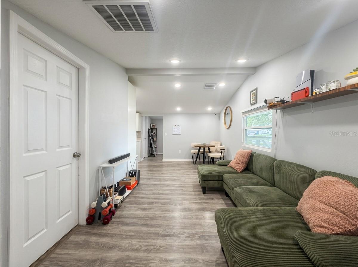 Image 15 of 29 For 1611 Salmon Street