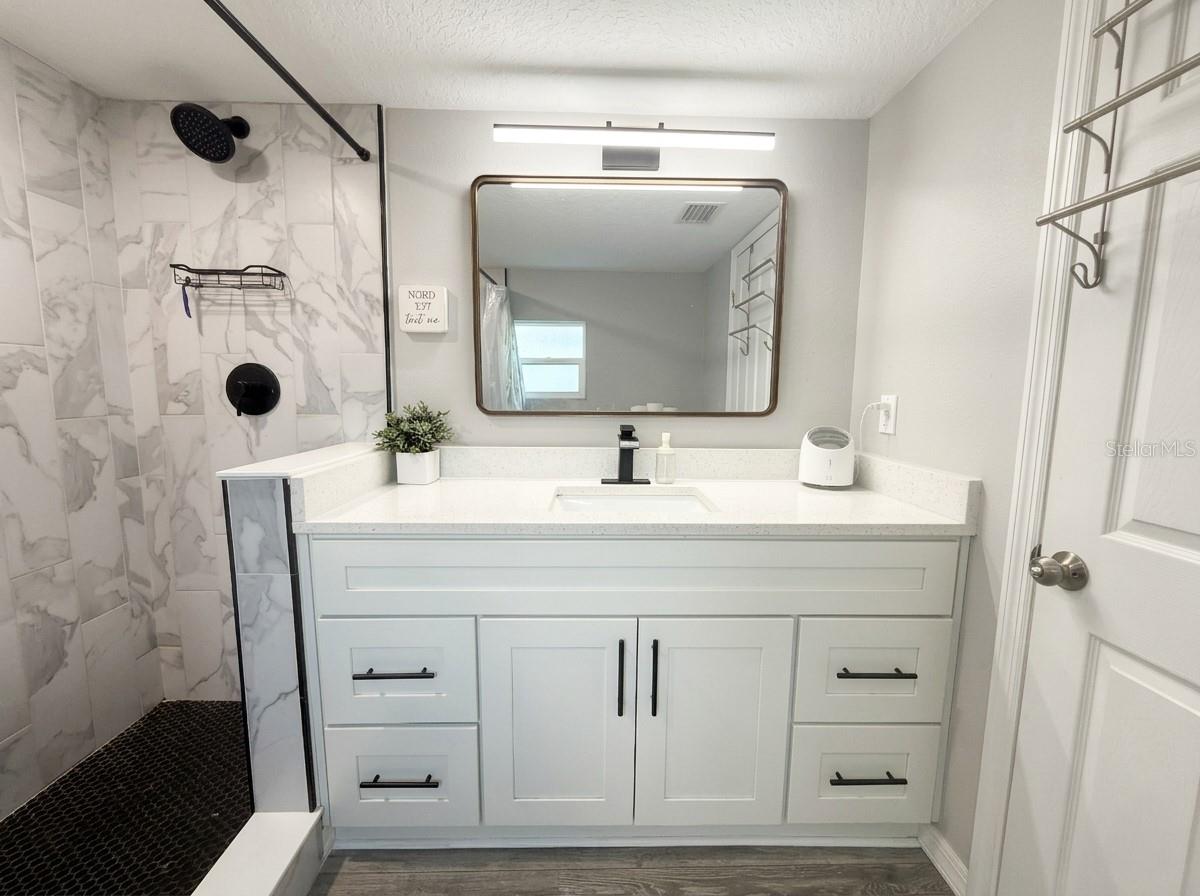 Image 20 of 29 For 1611 Salmon Street