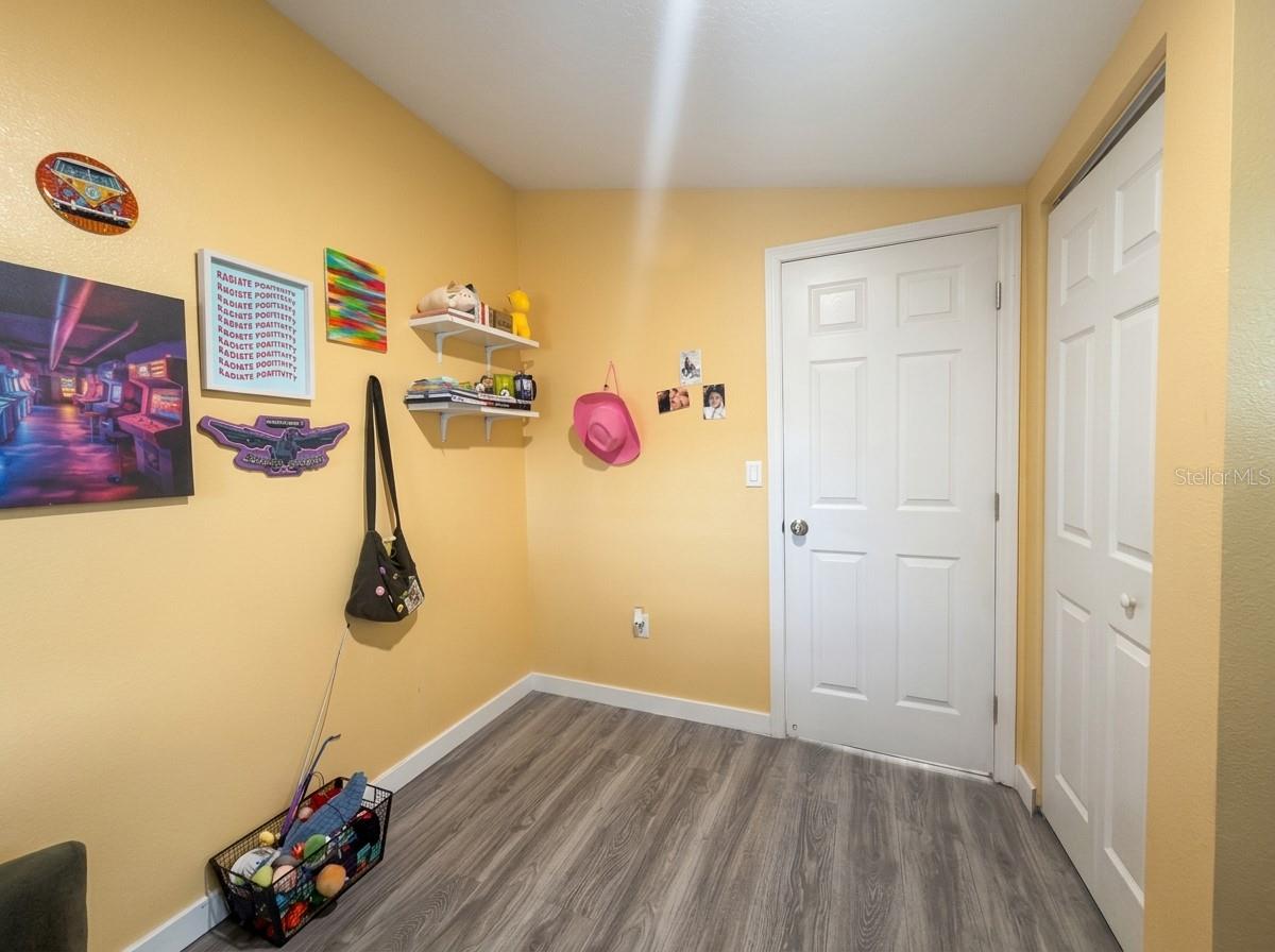 Image 23 of 29 For 1611 Salmon Street