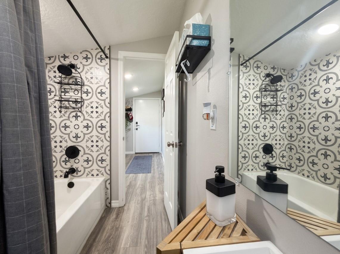 Image 25 of 29 For 1611 Salmon Street