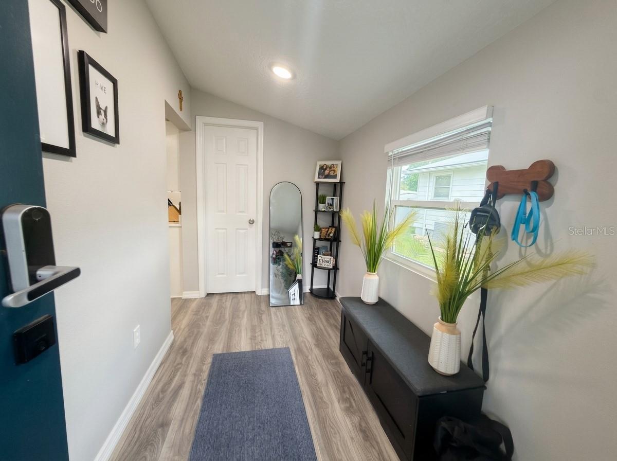 Image 6 of 29 For 1611 Salmon Street