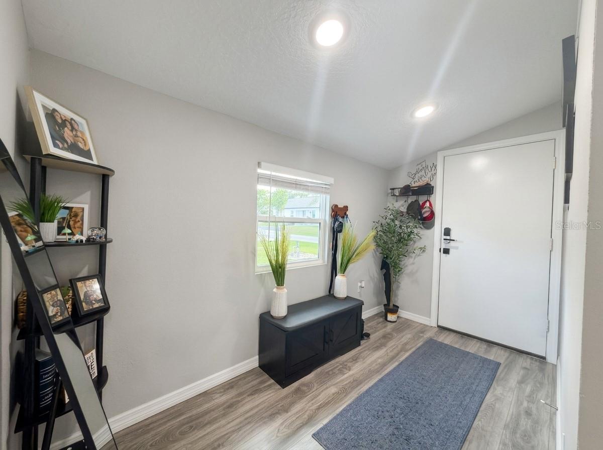 Image 8 of 29 For 1611 Salmon Street