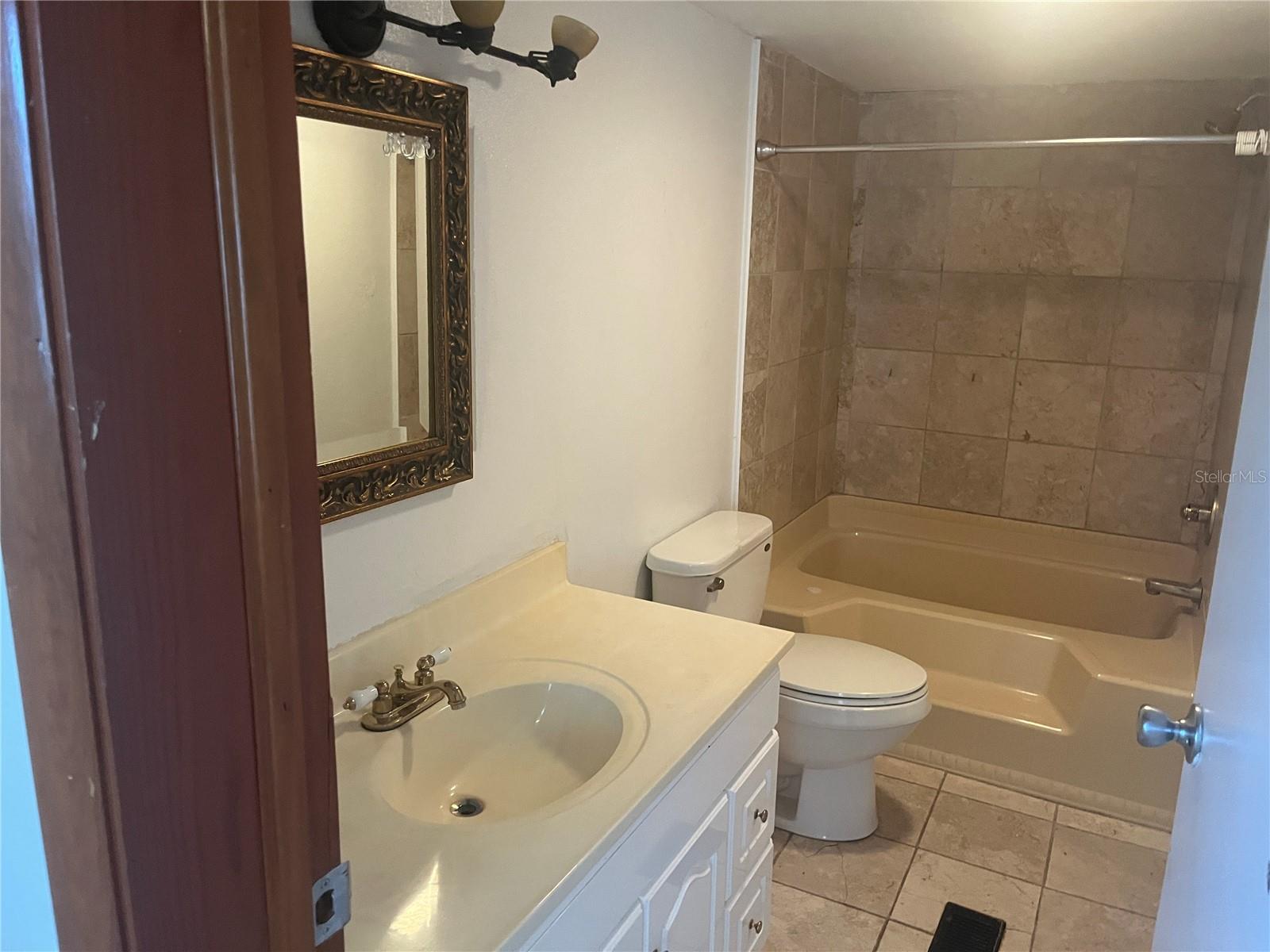 Image 15 of 35 For 142 Winston Avenue