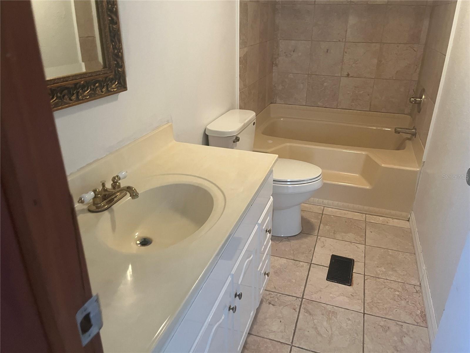 Image 19 of 35 For 142 Winston Avenue