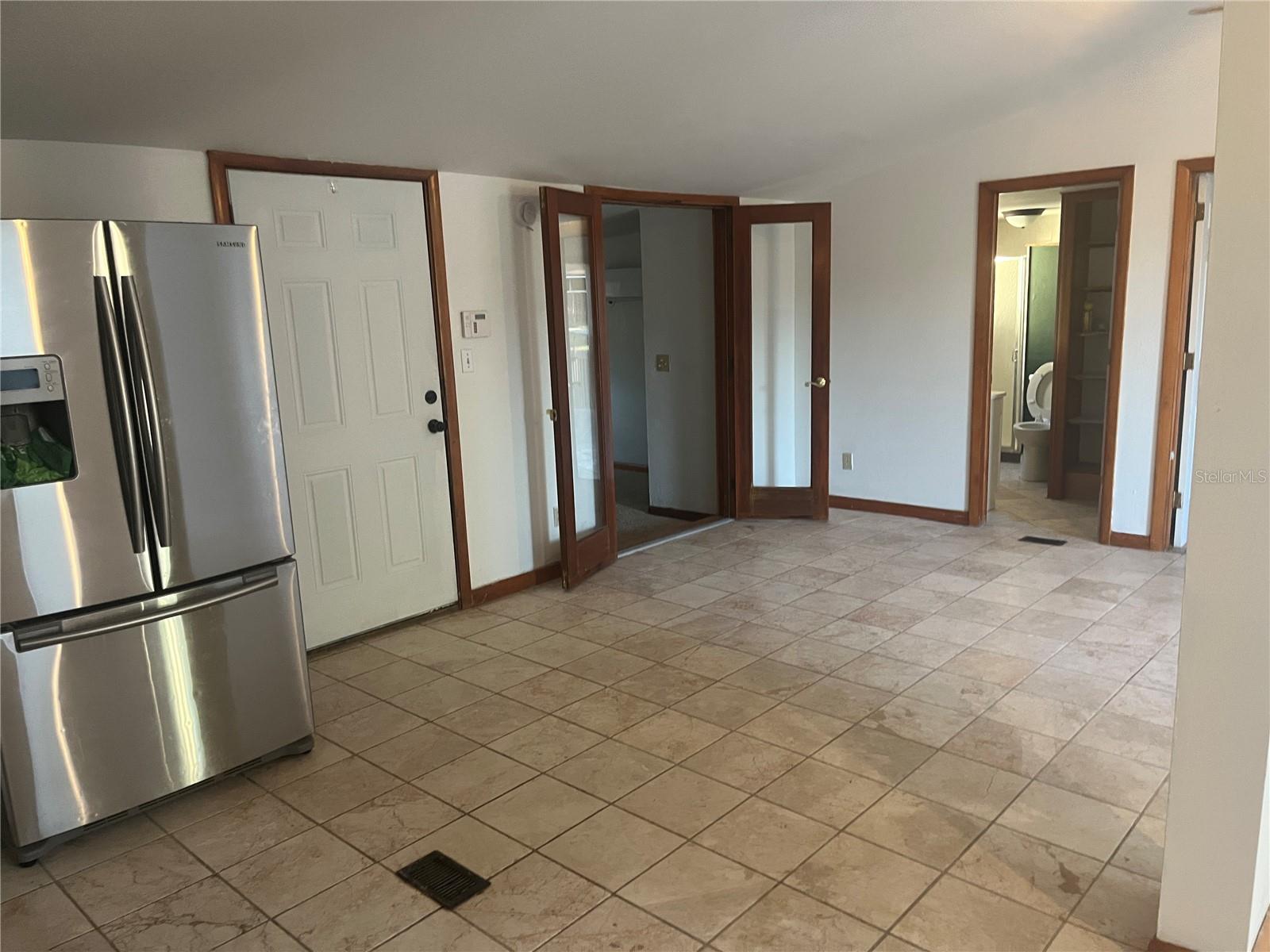 Image 20 of 35 For 142 Winston Avenue