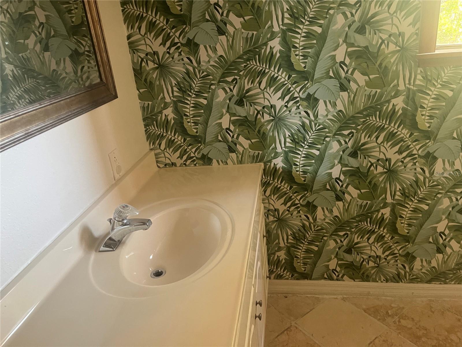 Image 26 of 35 For 142 Winston Avenue