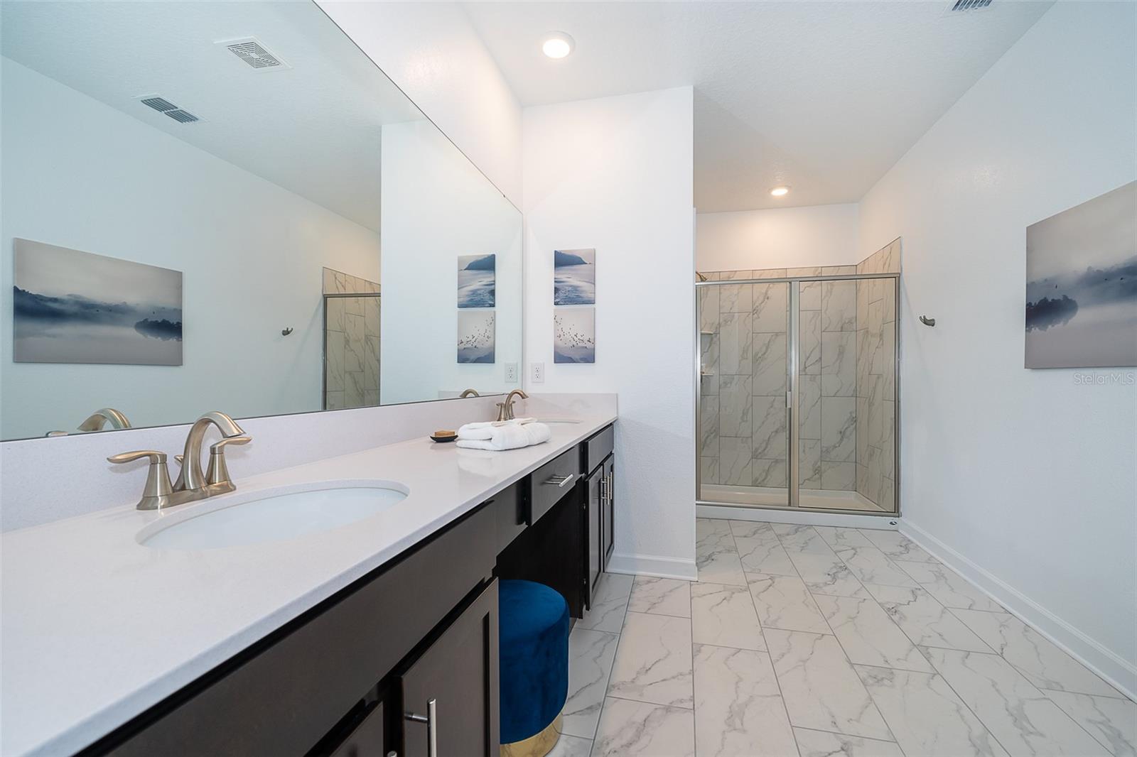 Image 21 of 36 For 4156 Paragraph Drive