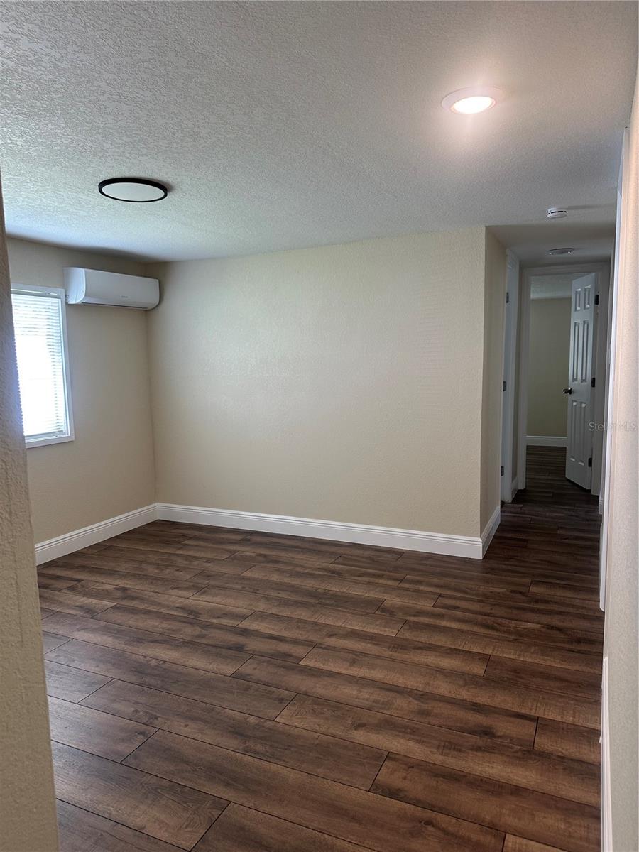 Image 16 of 34 For 1915 Jersey Avenue