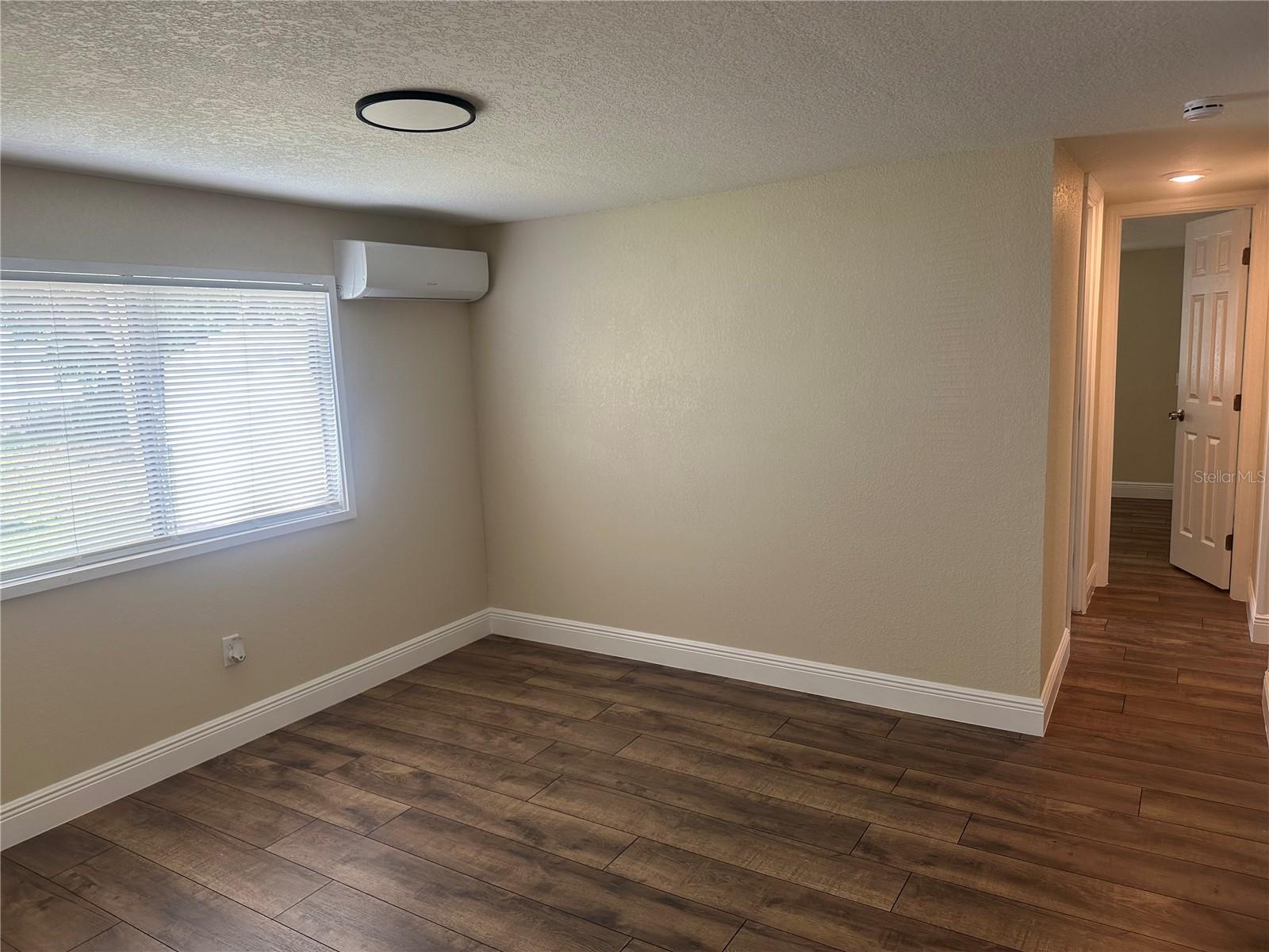 Image 6 of 34 For 1915 Jersey Avenue