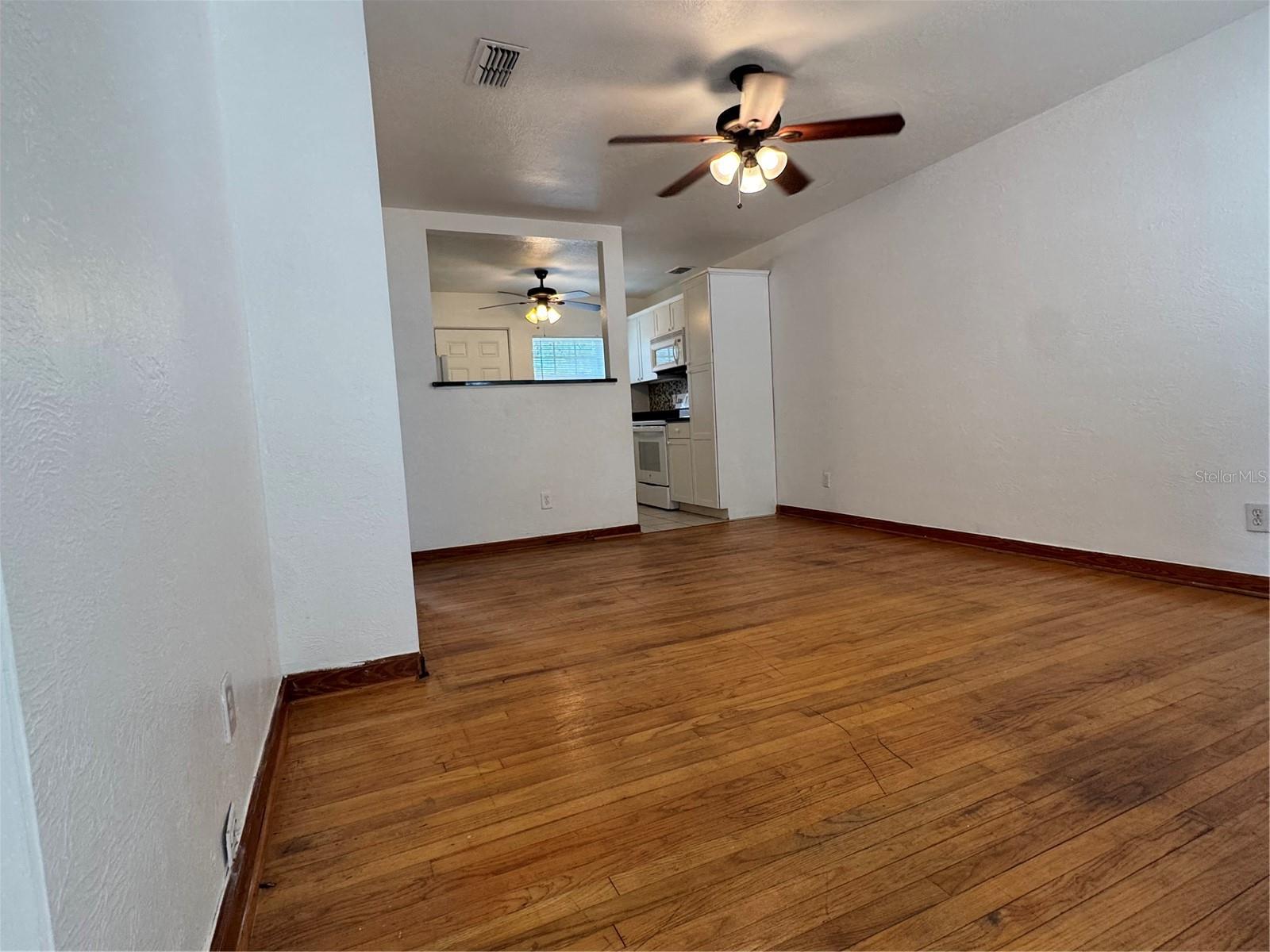 Image 6 of 13 For 4418 Eli Street