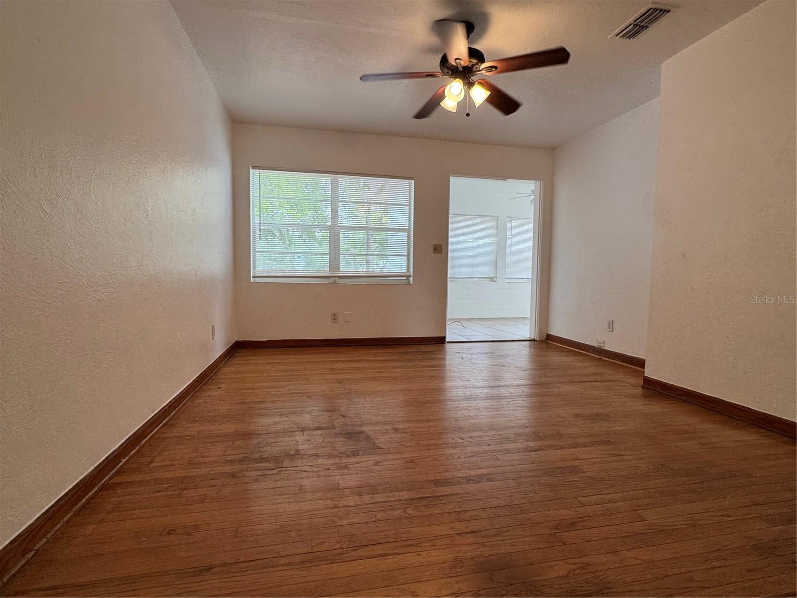 Image 7 of 13 For 4418 Eli Street