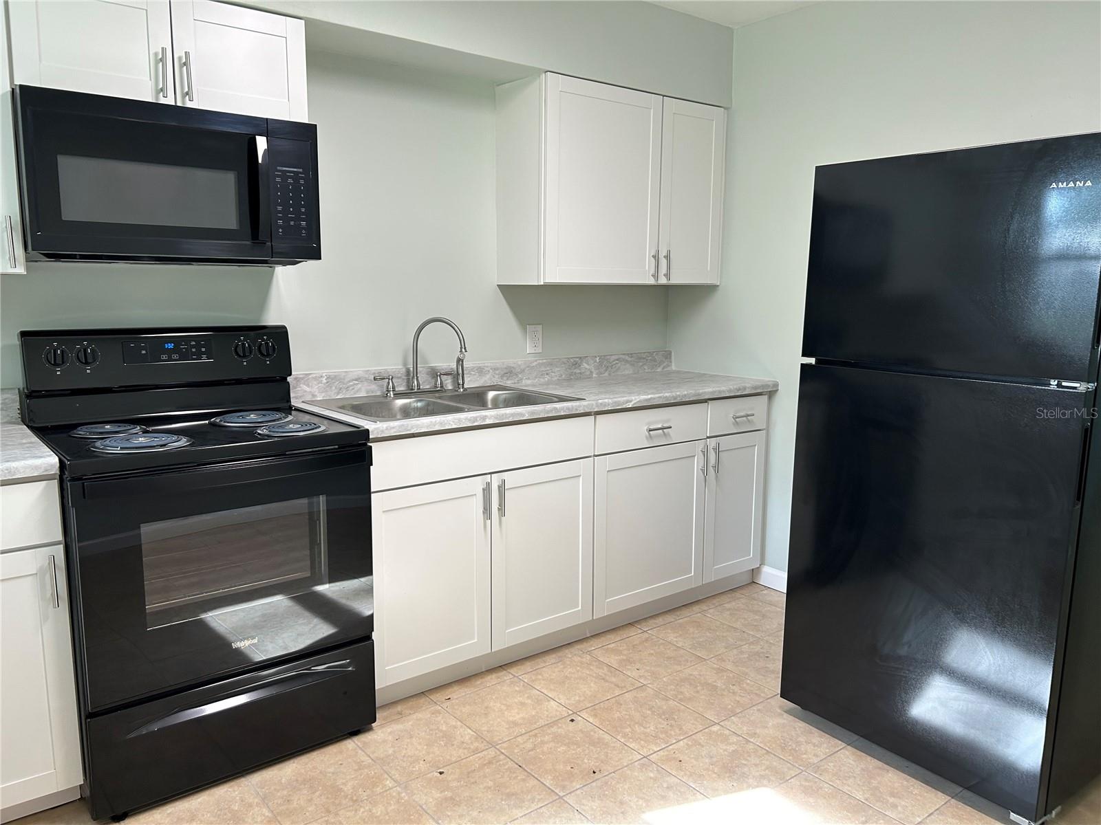 Image 3 of 6 For 1639-1643 16th Avenue A-b