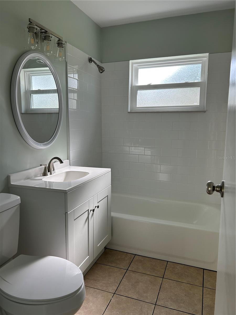 Image 4 of 6 For 1639-1643 16th Avenue A-b