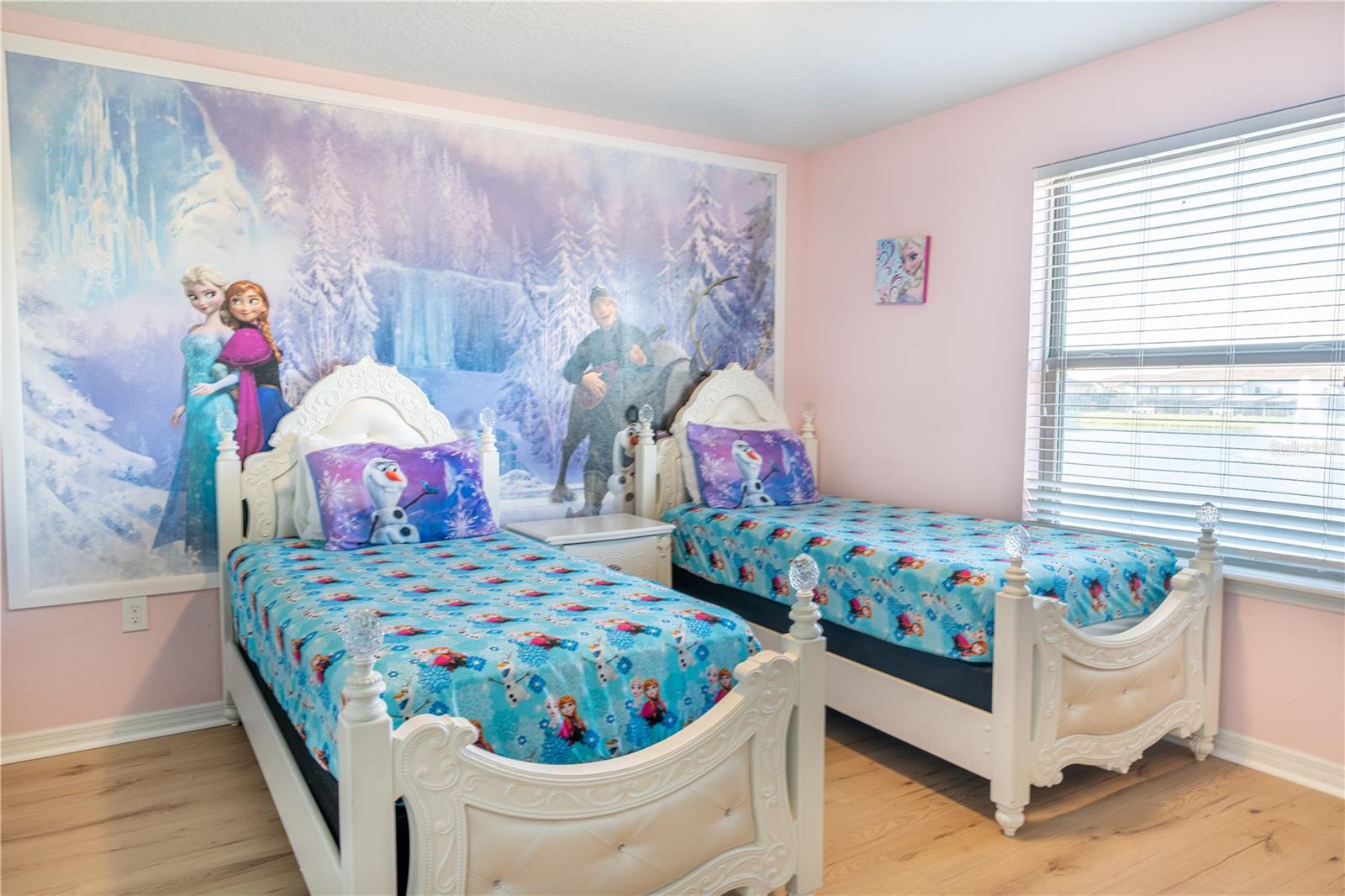 Image 19 of 26 For 8825 Corcovado Drive