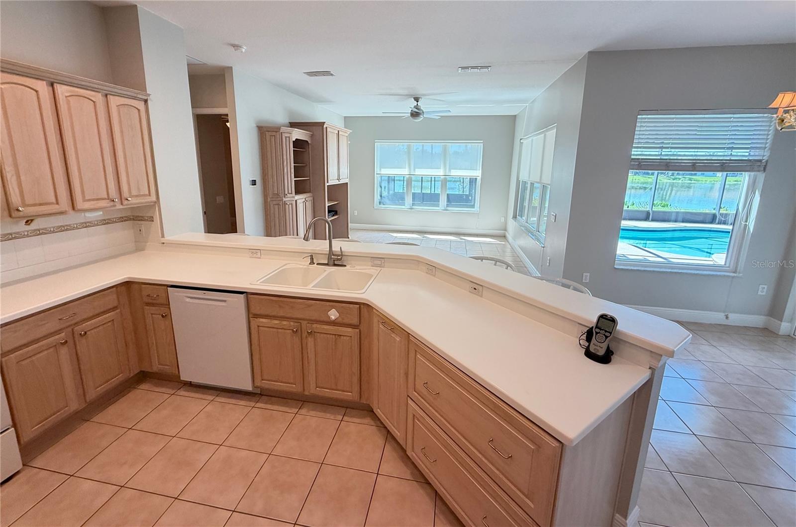 Image 15 of 83 For 825 Glendora Road