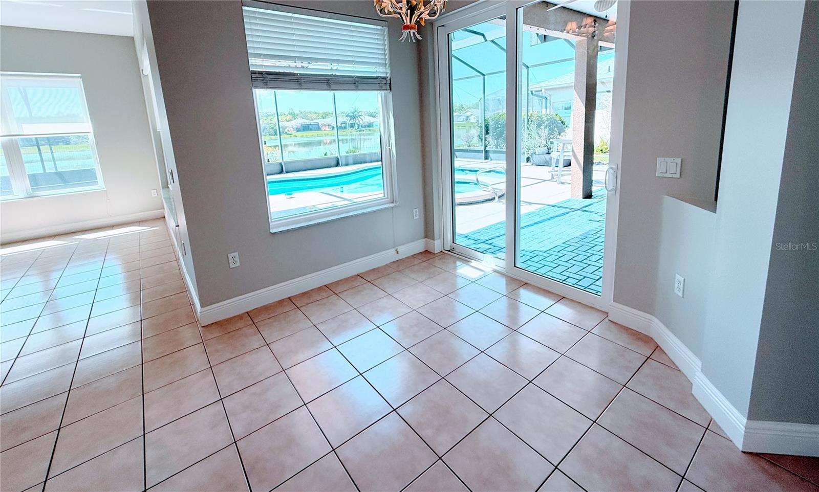 Image 21 of 83 For 825 Glendora Road