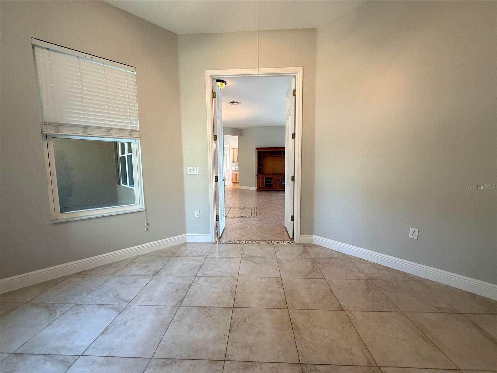 Image 24 of 83 For 825 Glendora Road