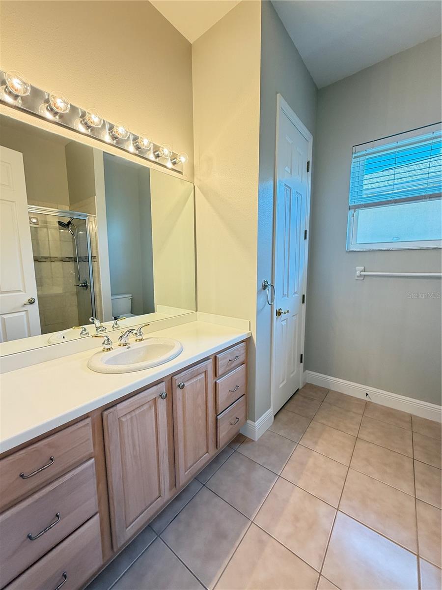 Image 38 of 83 For 825 Glendora Road