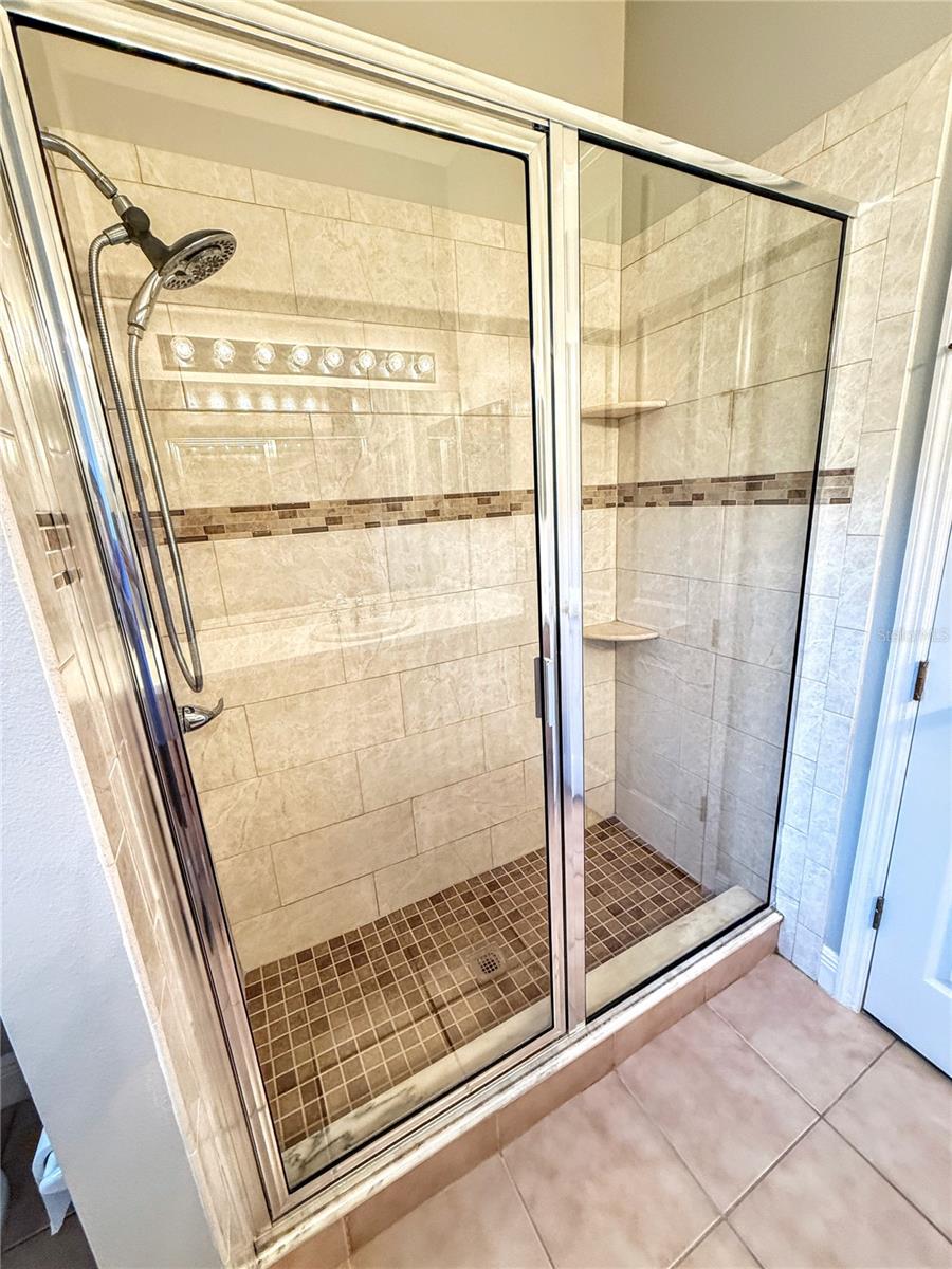 Image 39 of 83 For 825 Glendora Road