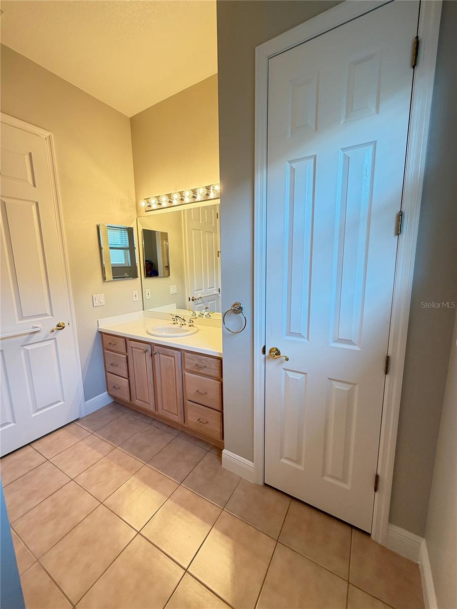 Image 40 of 83 For 825 Glendora Road