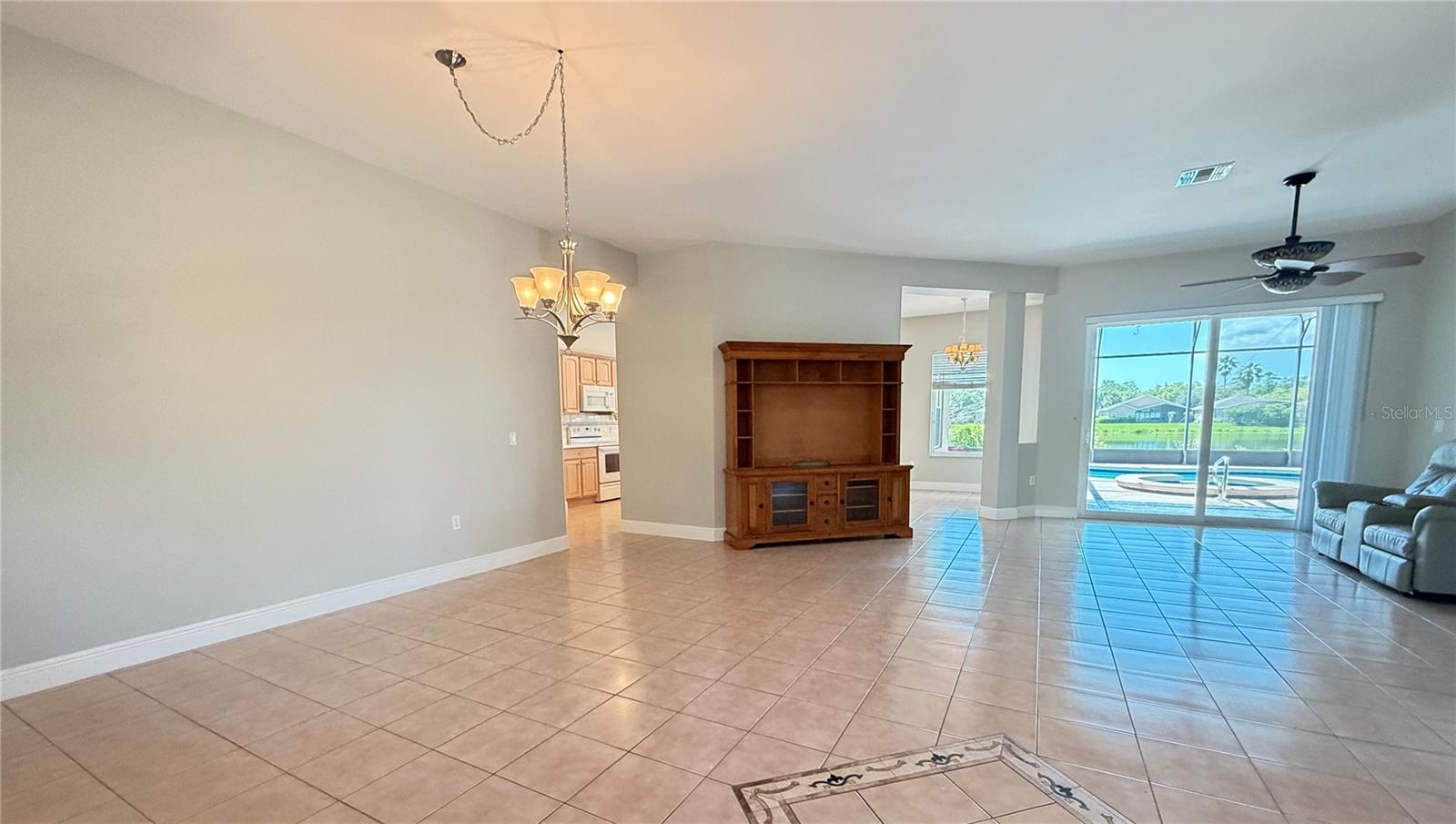 Image 8 of 83 For 825 Glendora Road