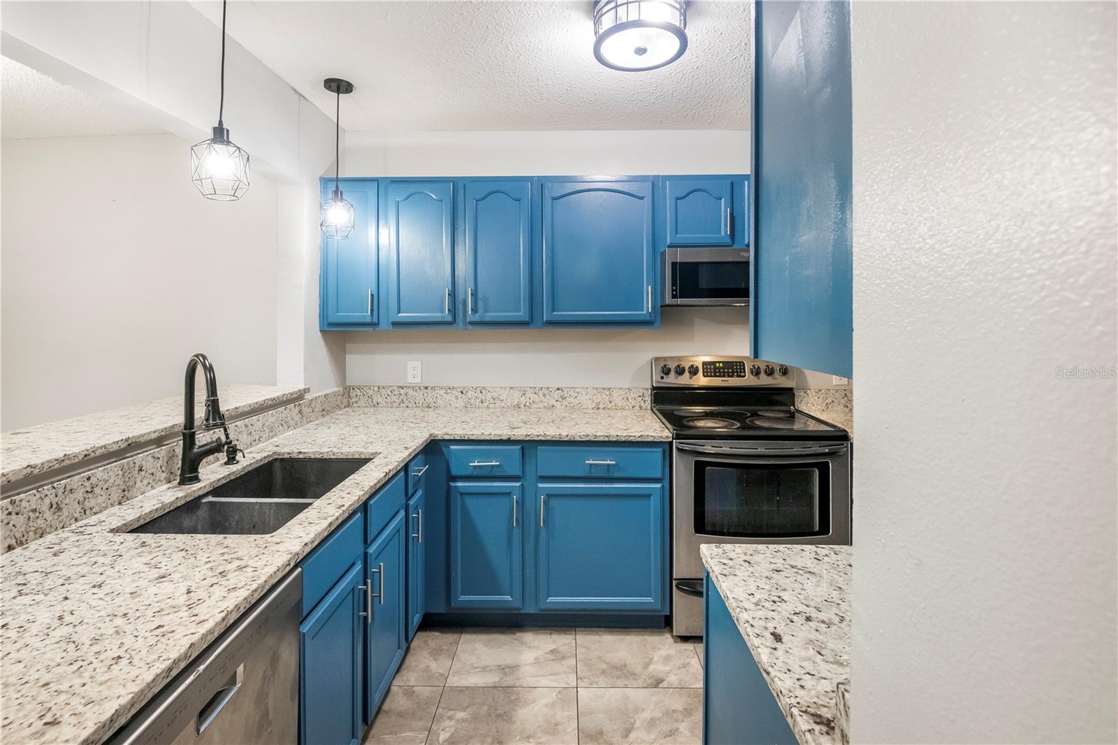 Image 9 of 31 For 321 Orange Blossom Drive