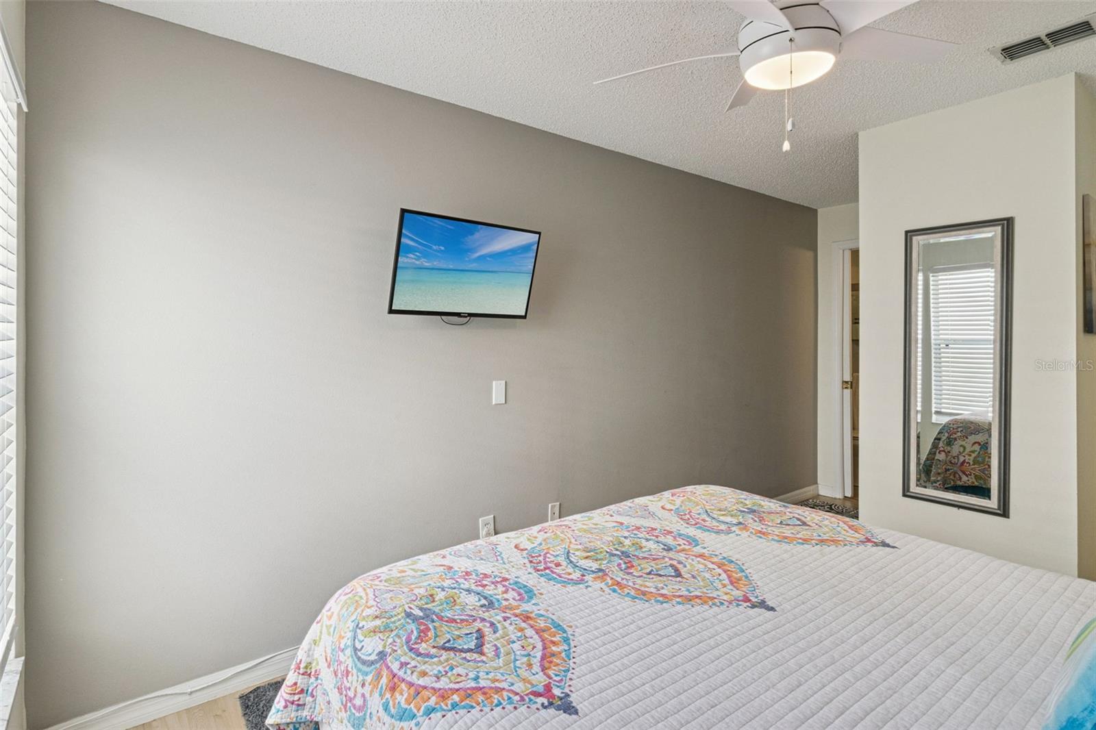 Image 29 of 75 For 138 Madiera Beach Boulevard