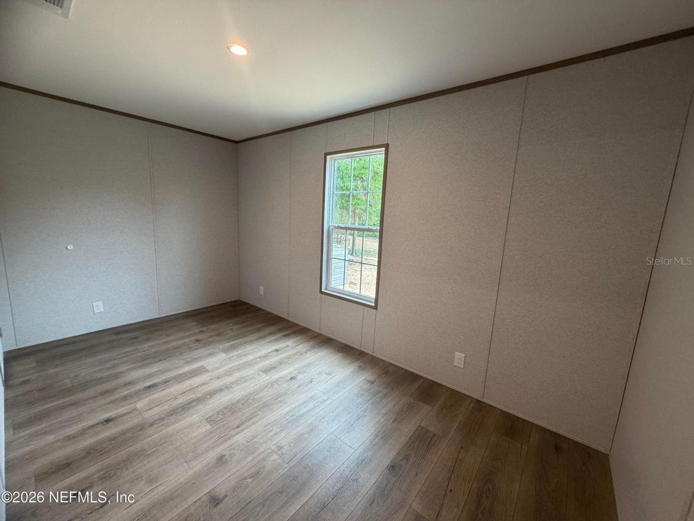 Image 14 of 23 For 213 Milton Avenue