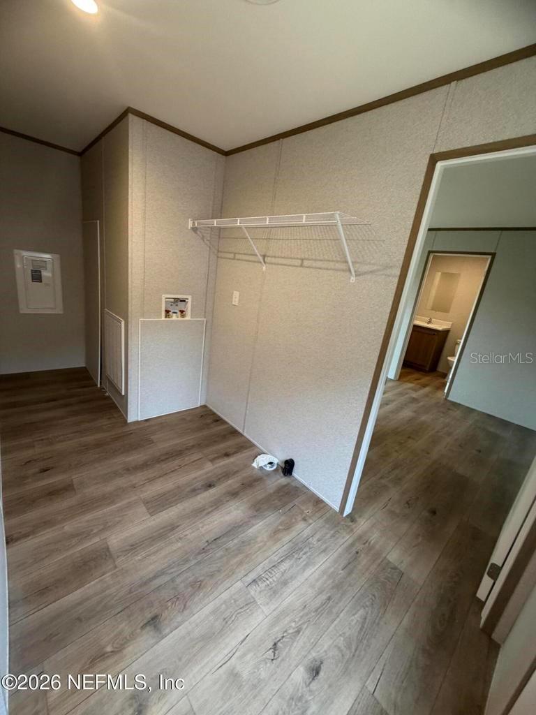 Image 18 of 23 For 213 Milton Avenue