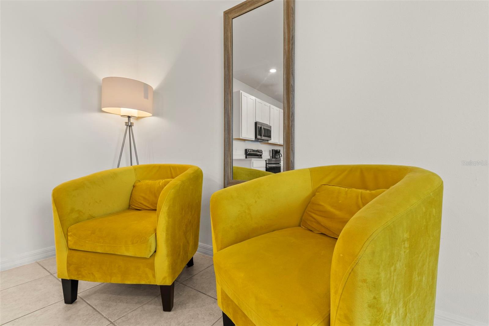 Image 14 of 38 For 835 Longboat Drive