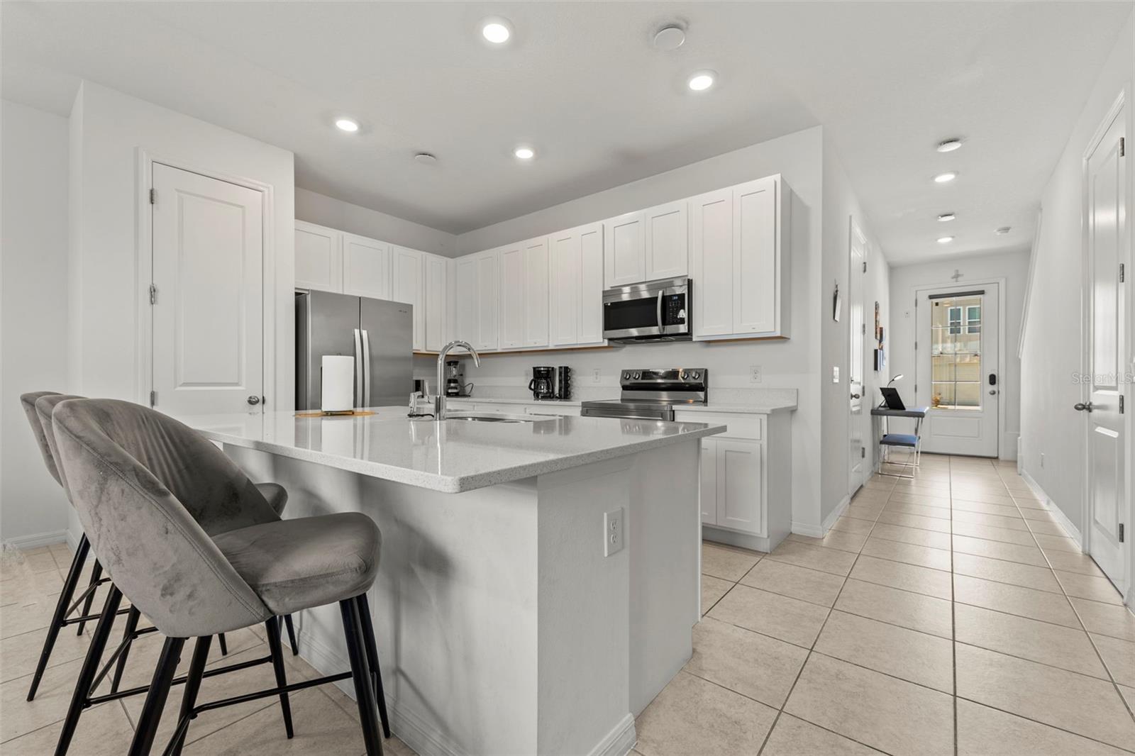 Image 2 of 38 For 835 Longboat Drive