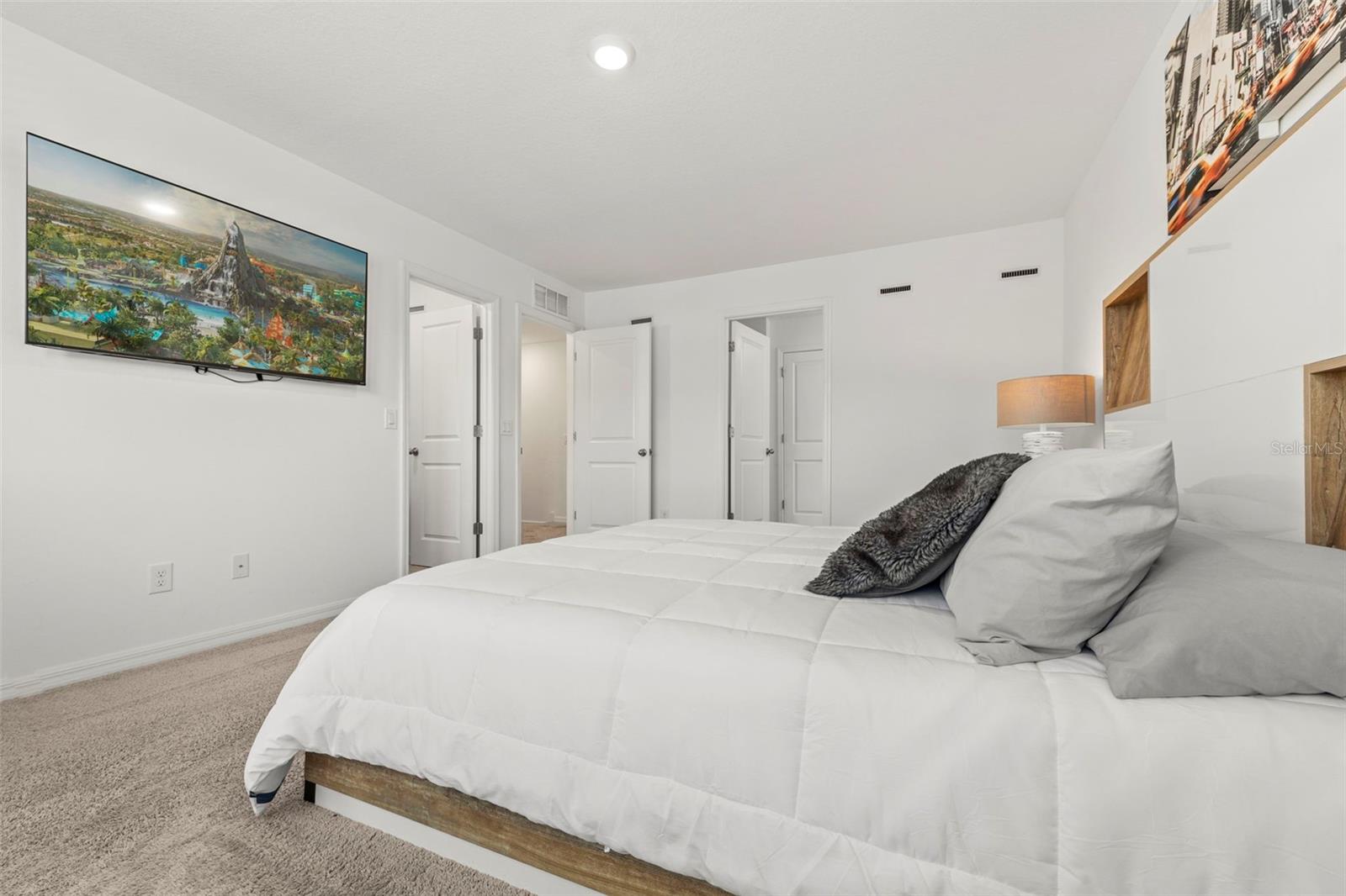 Image 22 of 38 For 835 Longboat Drive