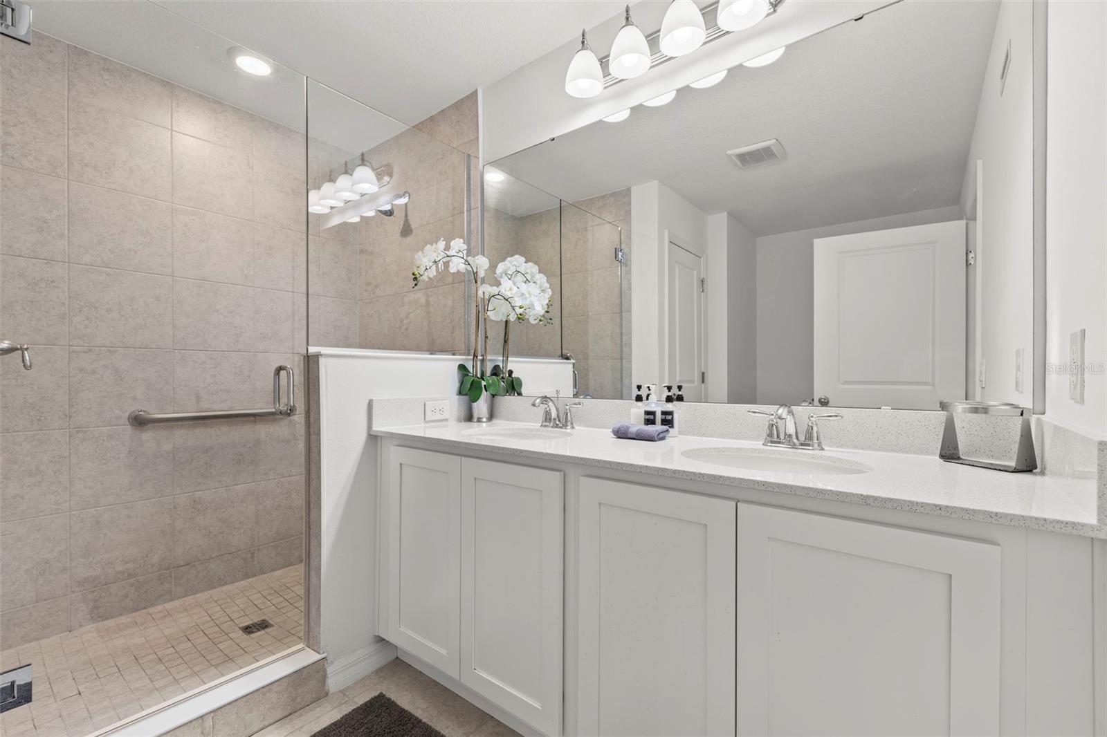 Image 23 of 38 For 835 Longboat Drive