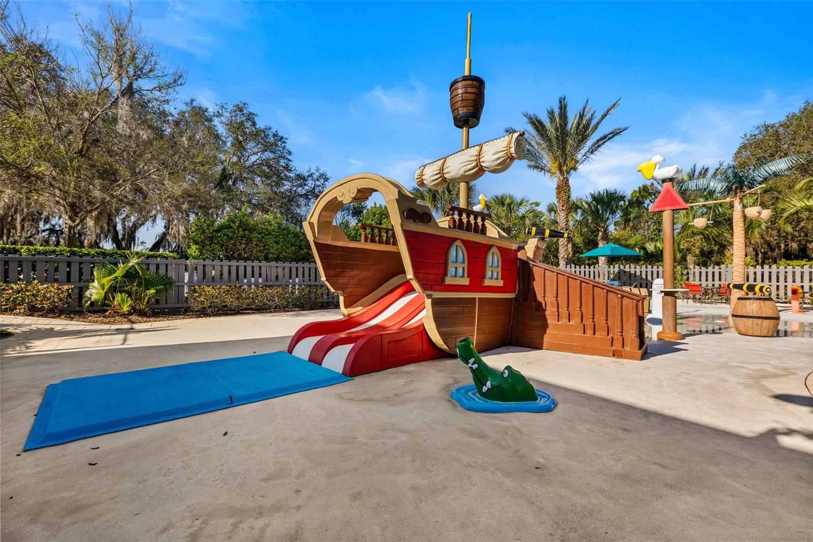 Image 33 of 38 For 835 Longboat Drive