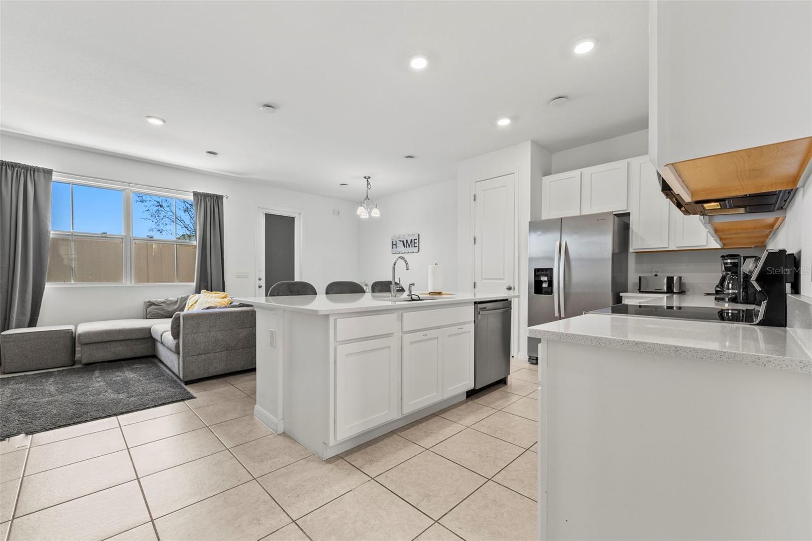 Image 5 of 38 For 835 Longboat Drive