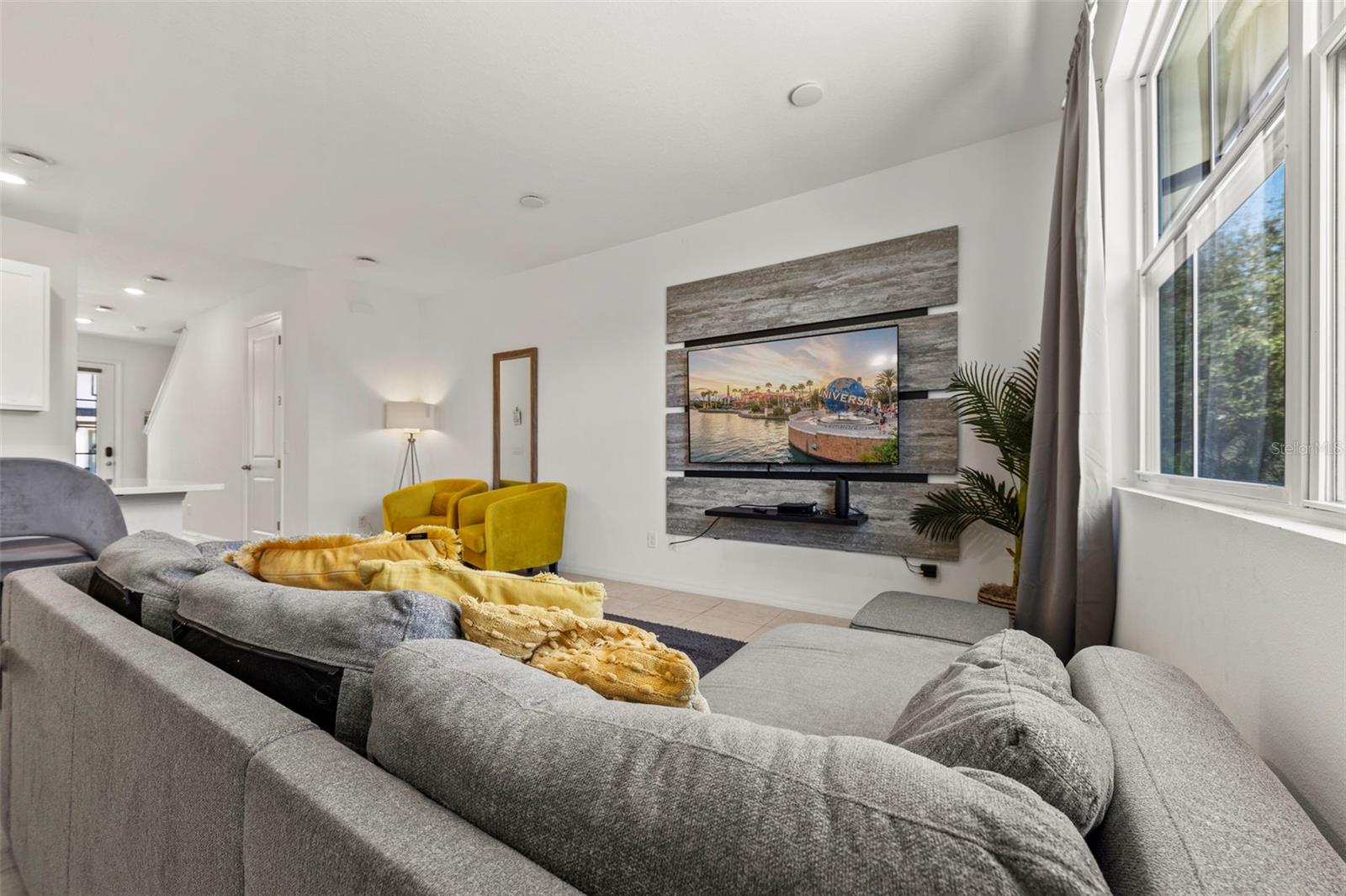 Image 7 of 38 For 835 Longboat Drive