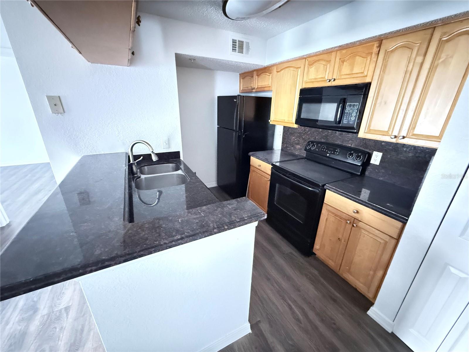 Image 16 of 28 For 4105 Tropical Isle Boulevard 217