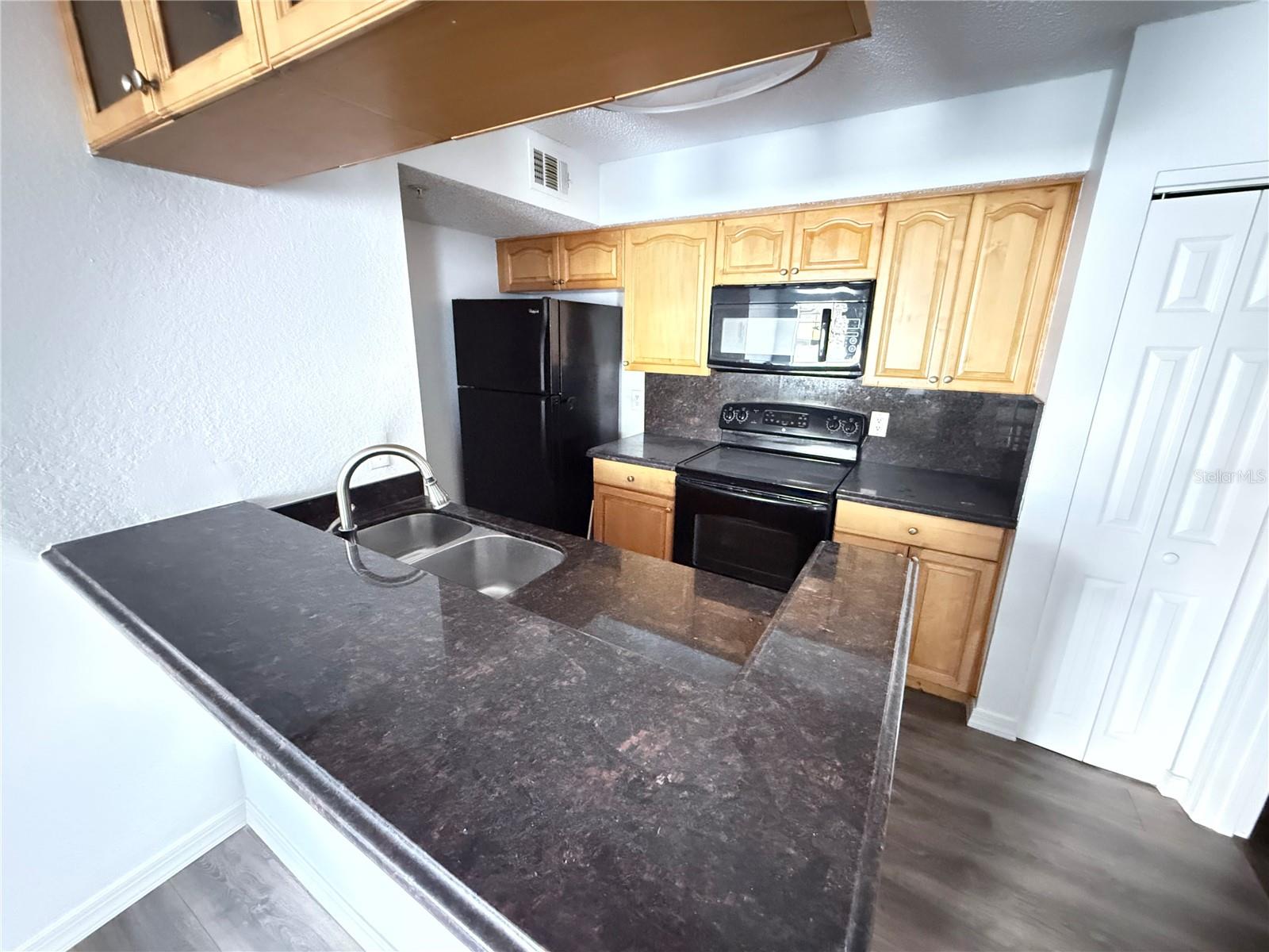 Image 17 of 28 For 4105 Tropical Isle Boulevard 217