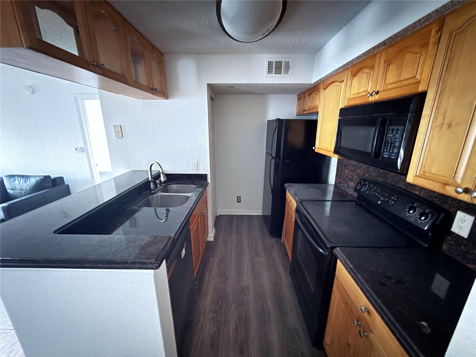 Image 18 of 28 For 4105 Tropical Isle Boulevard 217