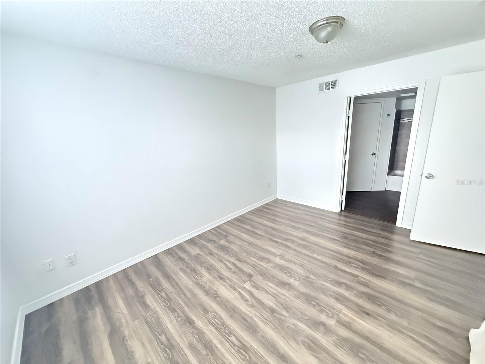 Image 21 of 28 For 4105 Tropical Isle Boulevard 217