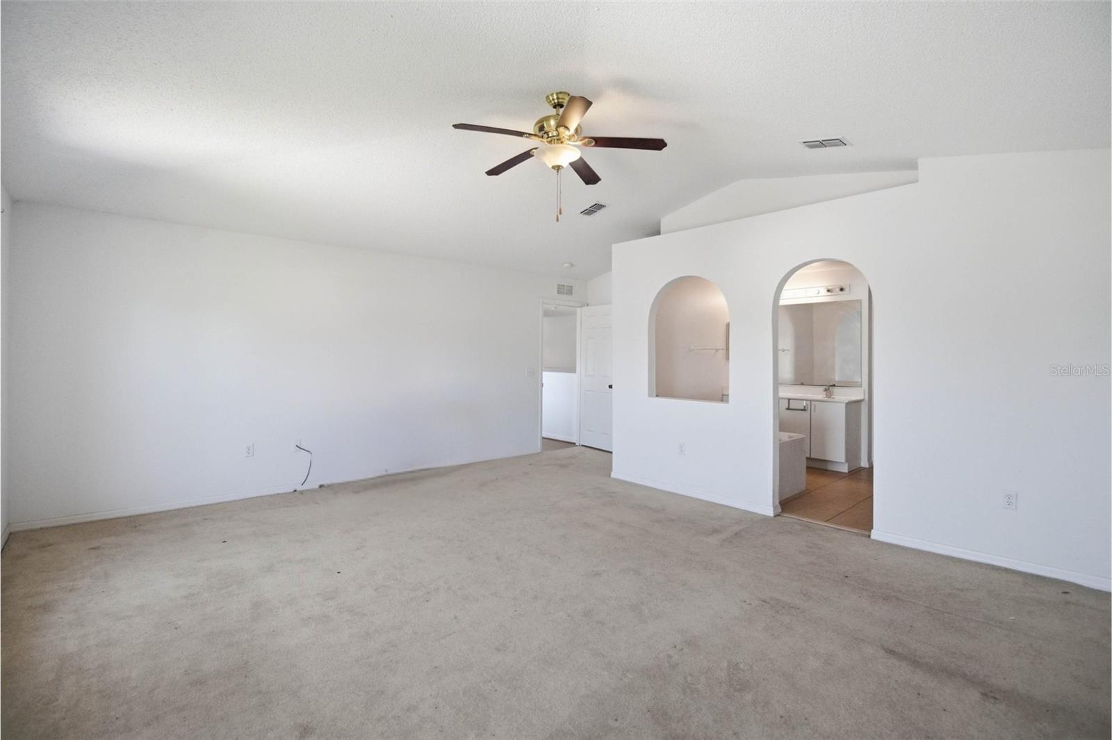 Image 22 of 38 For 206 Taranto Way